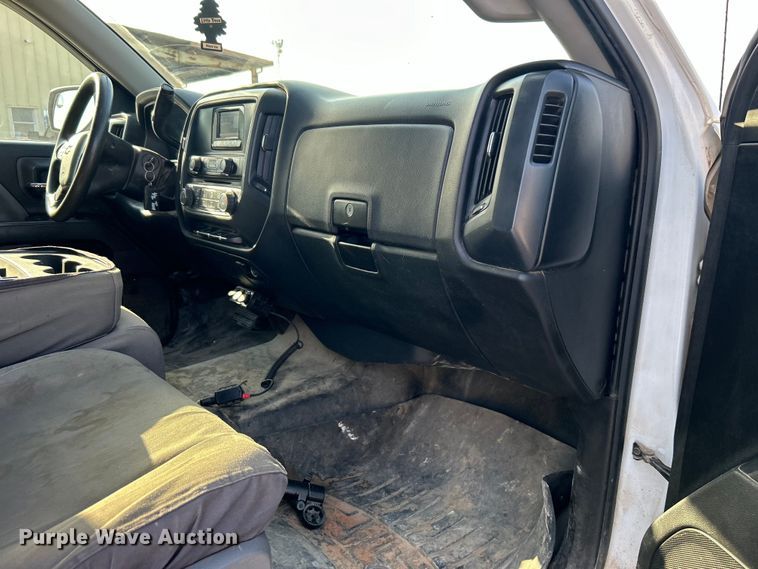 image for item DO6603 2015 Chevrolet  Silverado 1500 Crew Cab pickup truck