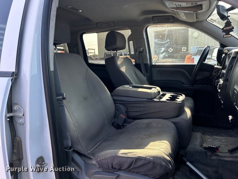 image for item DO6603 2015 Chevrolet  Silverado 1500 Crew Cab pickup truck