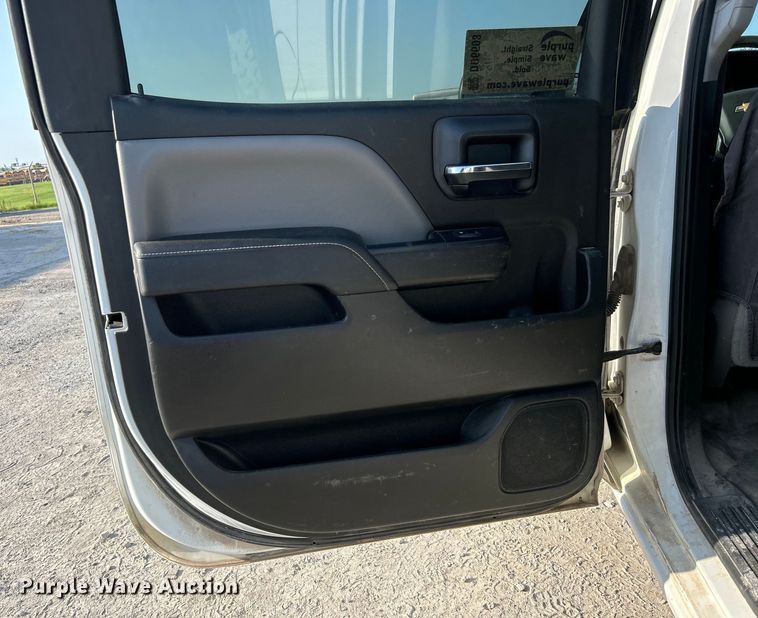 image for item DO6603 2015 Chevrolet  Silverado 1500 Crew Cab pickup truck