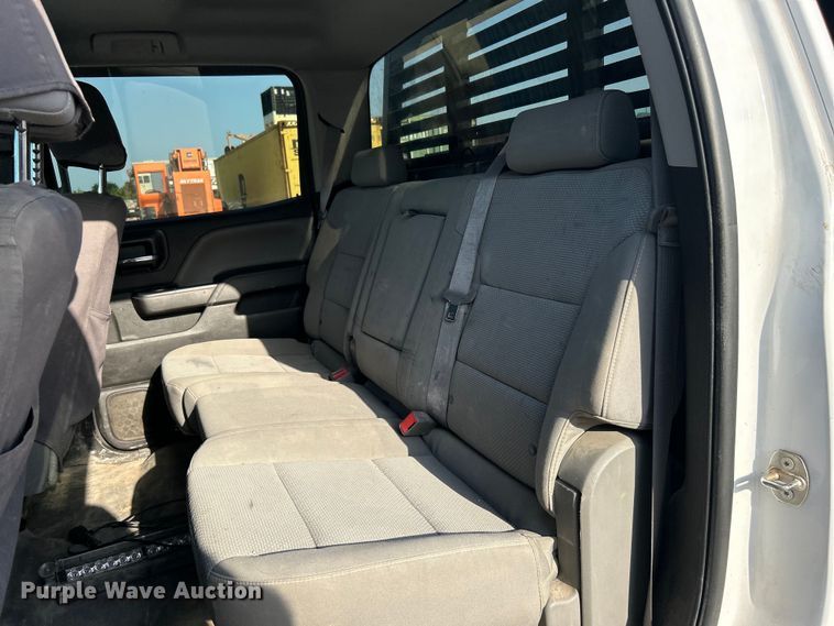 image for item DO6603 2015 Chevrolet  Silverado 1500 Crew Cab pickup truck