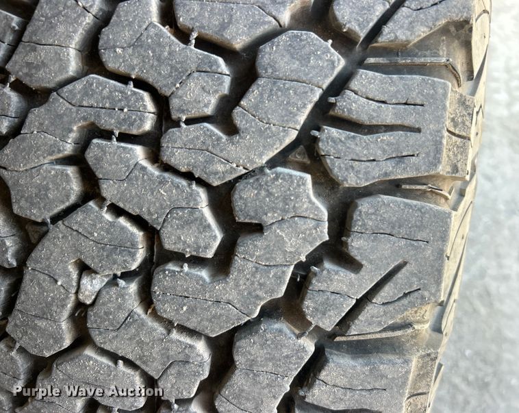 image for item DO6603 2015 Chevrolet  Silverado 1500 Crew Cab pickup truck