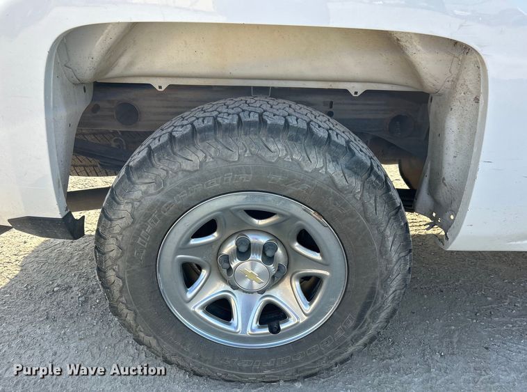 image for item DO6603 2015 Chevrolet  Silverado 1500 Crew Cab pickup truck