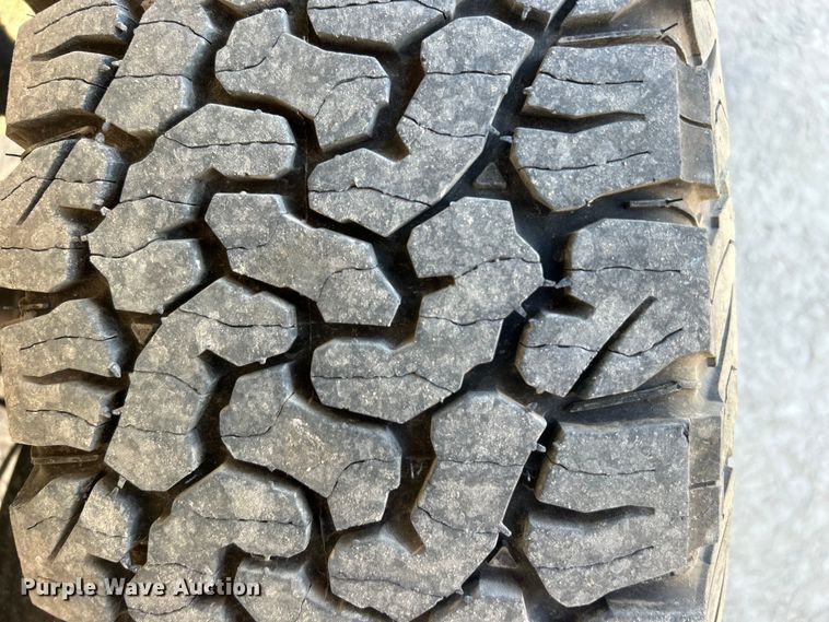 image for item DO6603 2015 Chevrolet  Silverado 1500 Crew Cab pickup truck