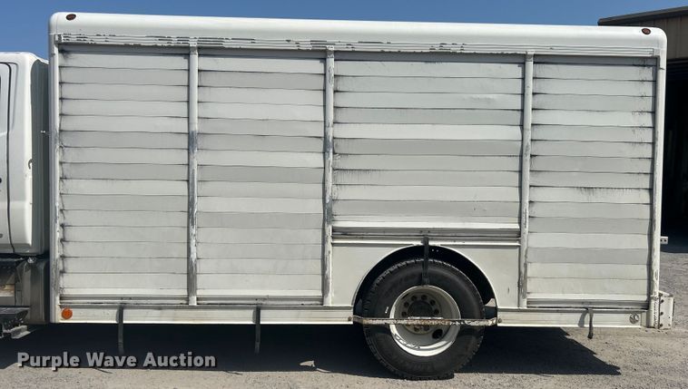 image for item DO6606 2011 Hino 268 delivery truck