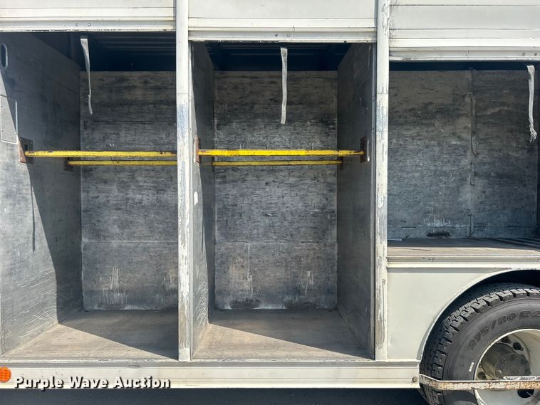 image for item DO6606 2011 Hino 268 delivery truck