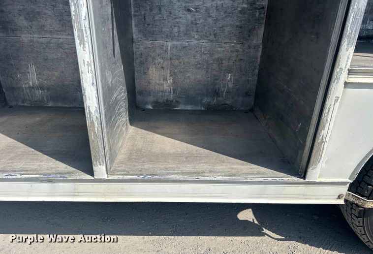 image for item DO6606 2011 Hino 268 delivery truck