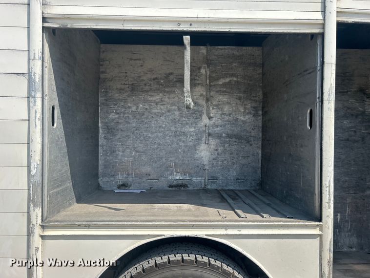 image for item DO6606 2011 Hino 268 delivery truck