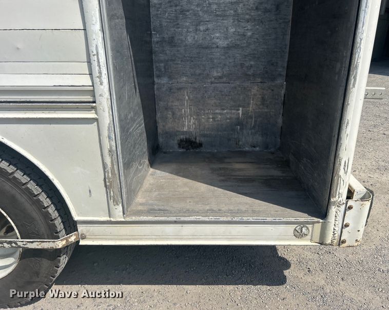 image for item DO6606 2011 Hino 268 delivery truck