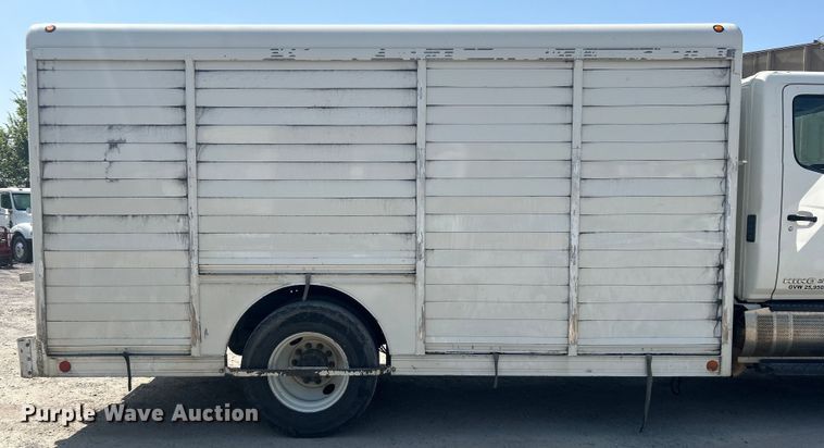 image for item DO6606 2011 Hino 268 delivery truck