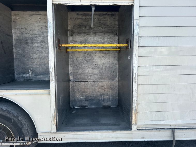 image for item DO6606 2011 Hino 268 delivery truck