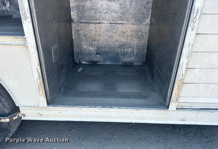 image for item DO6606 2011 Hino 268 delivery truck