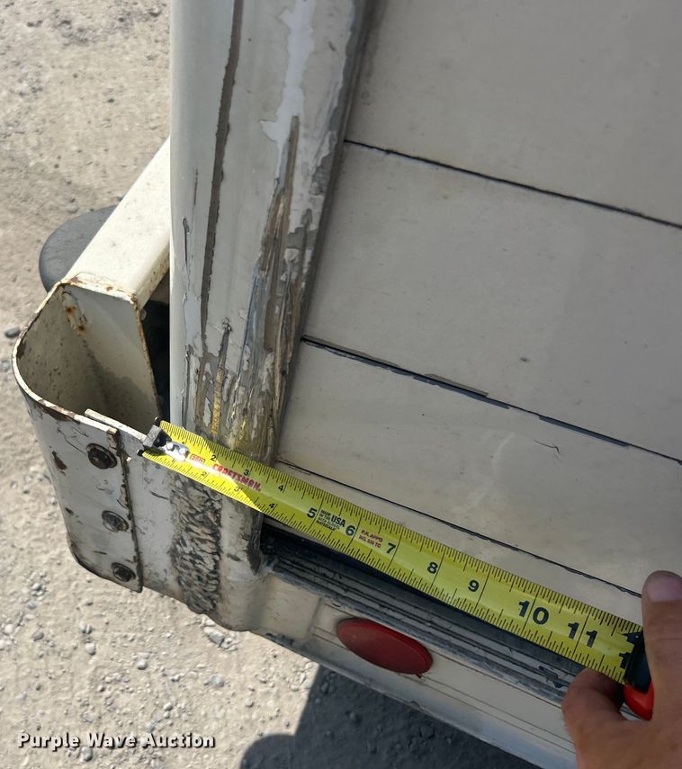 image for item DO6606 2011 Hino 268 delivery truck