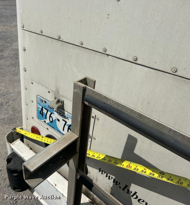 image for item DO6606 2011 Hino 268 delivery truck