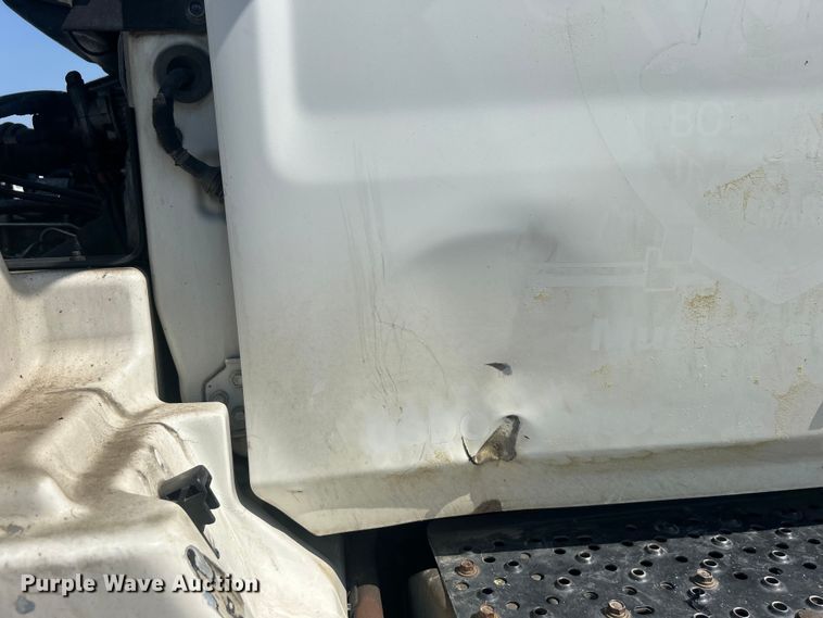 image for item DO6606 2011 Hino 268 delivery truck