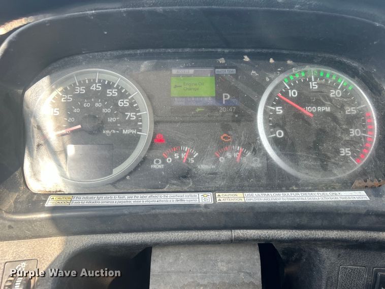 image for item DO6606 2011 Hino 268 delivery truck