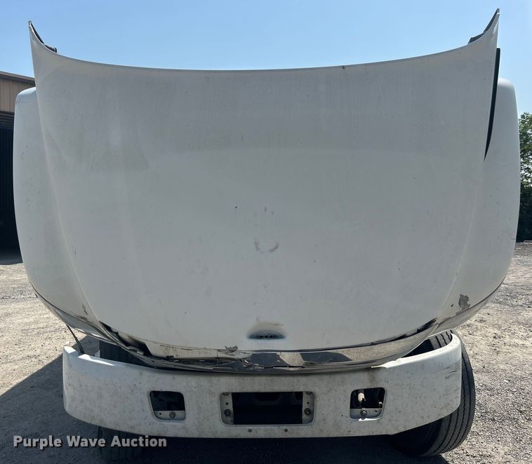 image for item DO6606 2011 Hino 268 delivery truck