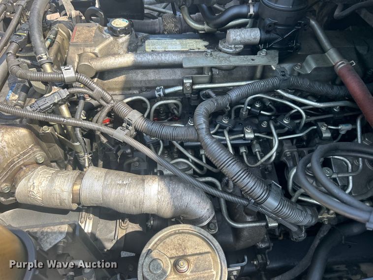 image for item DO6606 2011 Hino 268 delivery truck