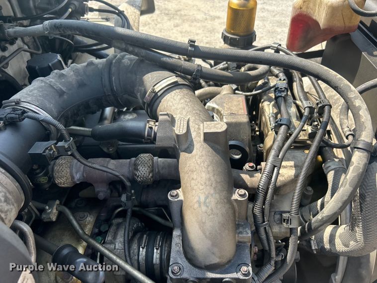 image for item DO6606 2011 Hino 268 delivery truck