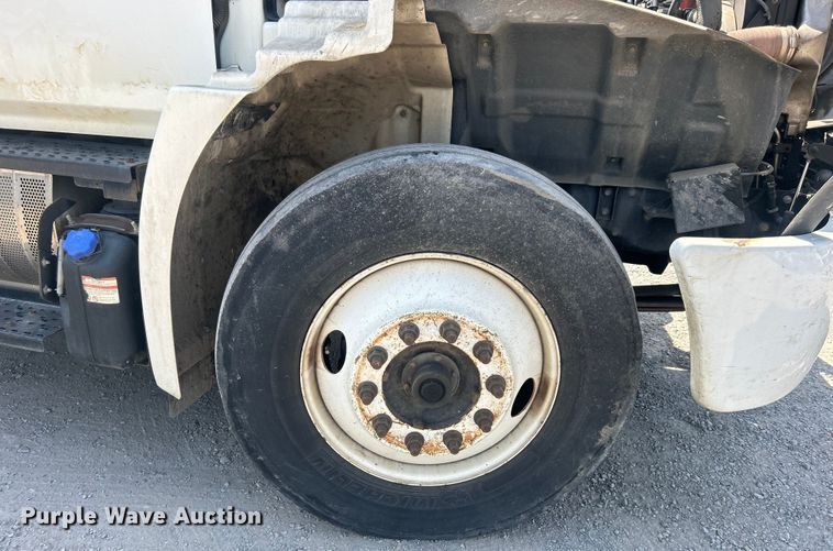 image for item DO6606 2011 Hino 268 delivery truck