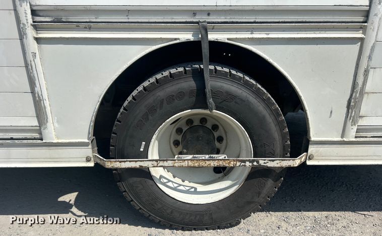 image for item DO6606 2011 Hino 268 delivery truck