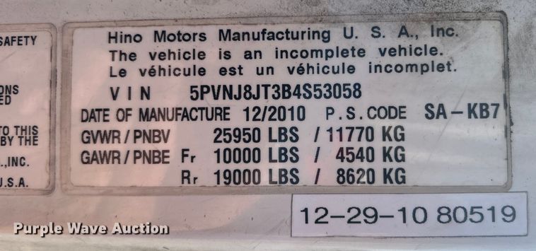 image for item DO6606 2011 Hino 268 delivery truck