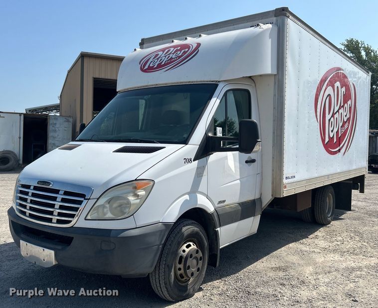 image for item DO6607 2011 Freightliner  F3CC box truck