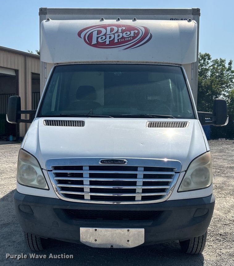 image for item DO6607 2011 Freightliner  F3CC box truck