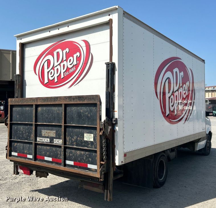 image for item DO6607 2011 Freightliner  F3CC box truck