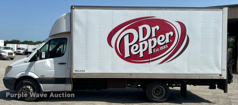 image for item DO6607 2011 Freightliner  F3CC box truck