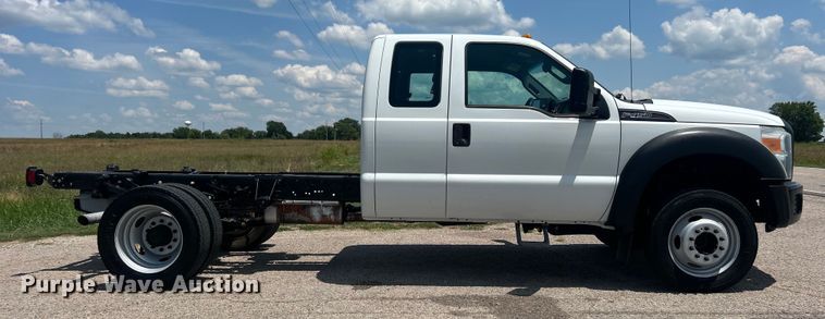 image for item DO6613 2015 Ford F450 Super Duty SuperCab truck cab and chassis