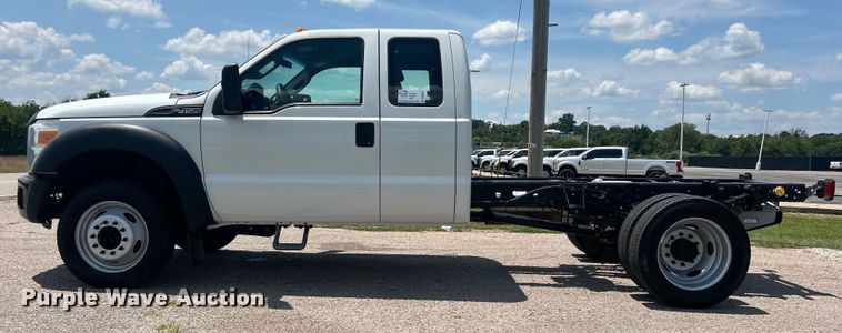 image for item DO6613 2015 Ford F450 Super Duty SuperCab truck cab and chassis