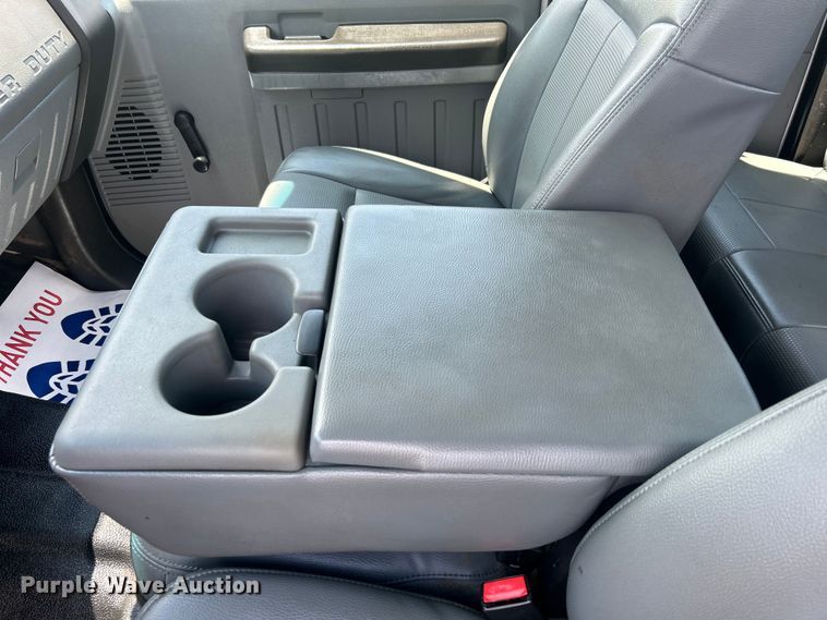 image for item DO6613 2015 Ford F450 Super Duty SuperCab truck cab and chassis