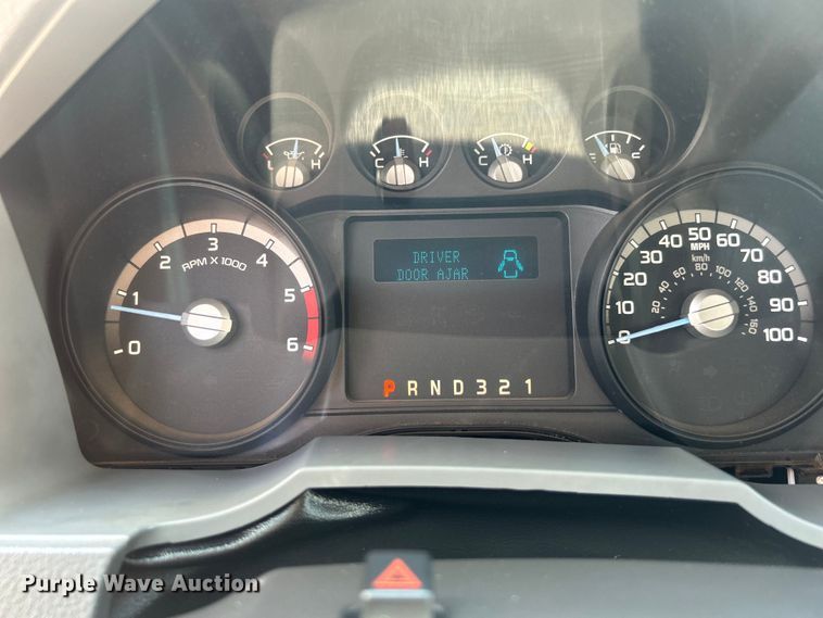 image for item DO6613 2015 Ford F450 Super Duty SuperCab truck cab and chassis