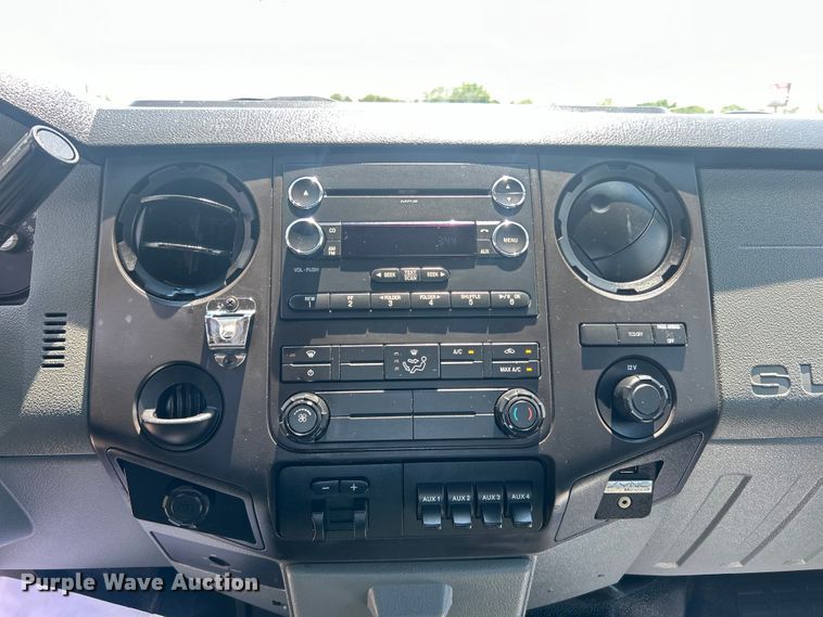 image for item DO6613 2015 Ford F450 Super Duty SuperCab truck cab and chassis