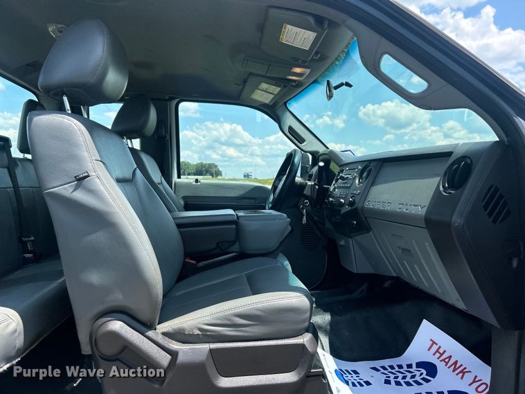 image for item DO6613 2015 Ford F450 Super Duty SuperCab truck cab and chassis