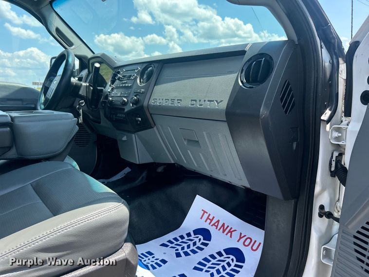 image for item DO6613 2015 Ford F450 Super Duty SuperCab truck cab and chassis