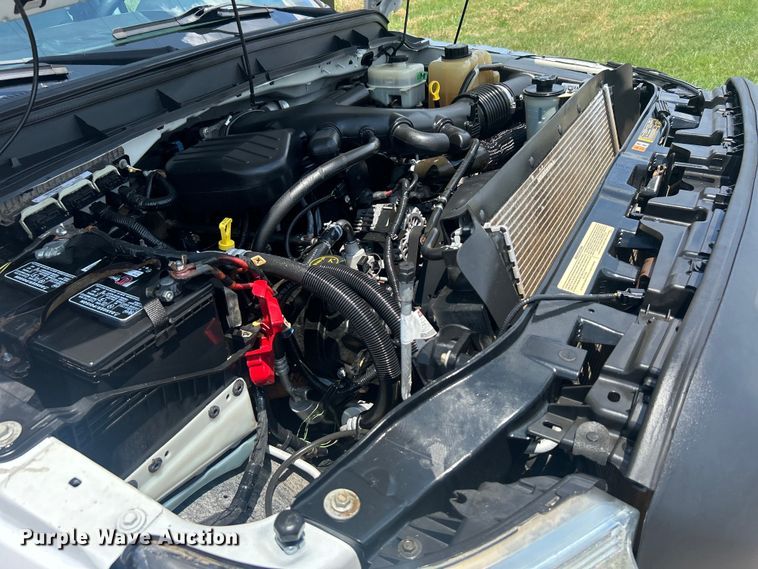 image for item DO6613 2015 Ford F450 Super Duty SuperCab truck cab and chassis