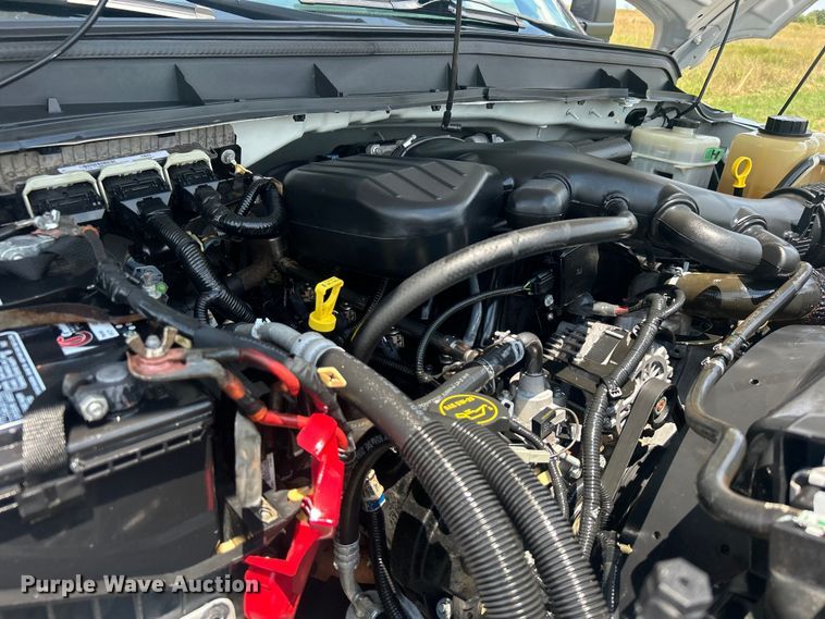 image for item DO6613 2015 Ford F450 Super Duty SuperCab truck cab and chassis