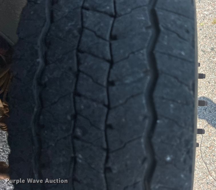 image for item DO6613 2015 Ford F450 Super Duty SuperCab truck cab and chassis