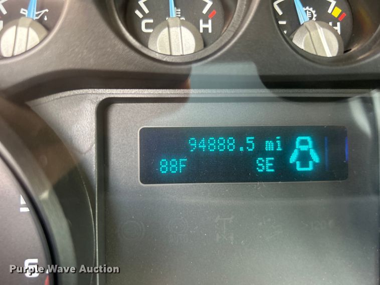 image for item DO6613 2015 Ford F450 Super Duty SuperCab truck cab and chassis