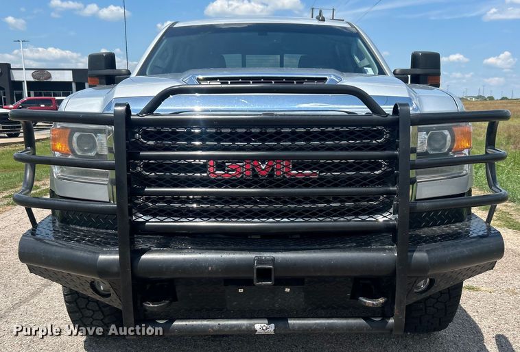 image for item DO6614 2017 GMC Sierra 2500HD Crew Cab pickup truck