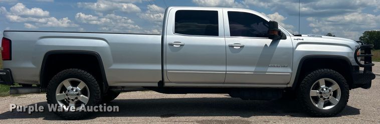 image for item DO6614 2017 GMC Sierra 2500HD Crew Cab pickup truck
