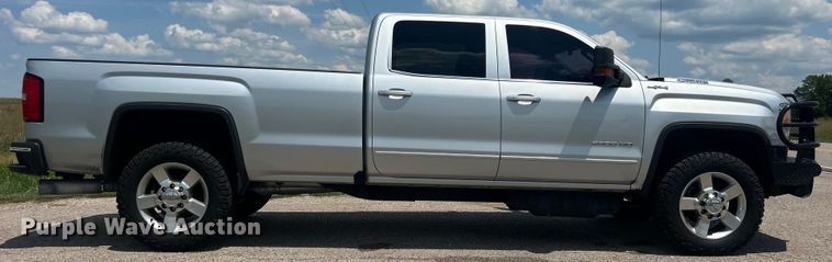 image for item DO6614 2017 GMC Sierra 2500HD Crew Cab pickup truck