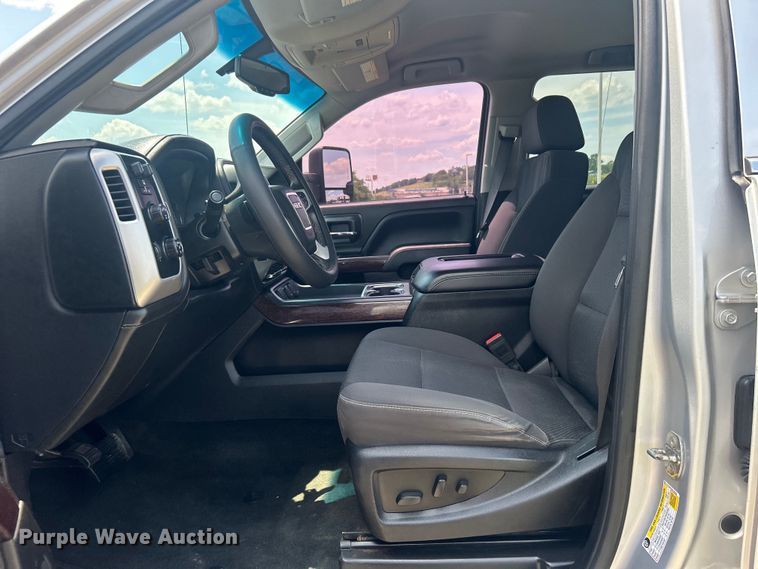 image for item DO6614 2017 GMC Sierra 2500HD Crew Cab pickup truck