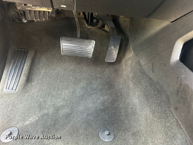 image for item DO6614 2017 GMC Sierra 2500HD Crew Cab pickup truck