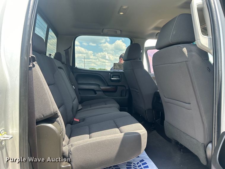 image for item DO6614 2017 GMC Sierra 2500HD Crew Cab pickup truck