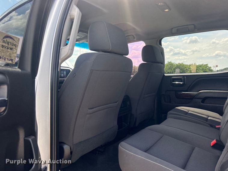 image for item DO6614 2017 GMC Sierra 2500HD Crew Cab pickup truck