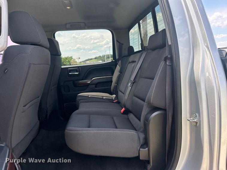 image for item DO6614 2017 GMC Sierra 2500HD Crew Cab pickup truck