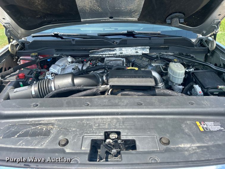 image for item DO6614 2017 GMC Sierra 2500HD Crew Cab pickup truck