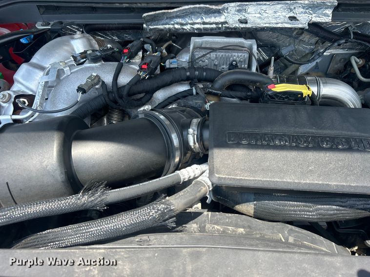 image for item DO6614 2017 GMC Sierra 2500HD Crew Cab pickup truck